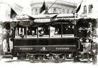 Feierliche Einweihung der Reichenberger Straßenbahn am 25.8.1897 mit den Vertretern der Stadt vor dem Rathaus
