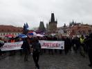 „Marsch für eine unabhängige Jusitz“ auf der Prager Karlsbrücke „Marsch für eine unabhängige Jusitz“ auf der Prager Karlsbrücke