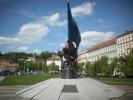 Foto 1: Denkmal am Klarov-Platz in Prag. Es erinnert an den tschechischen Widerstand während der deutschen Okkupation 1938 - 1945
