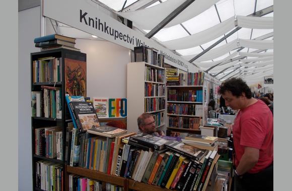 Auch Buchhandlungen präsentierten sich auf der Buchmesse.