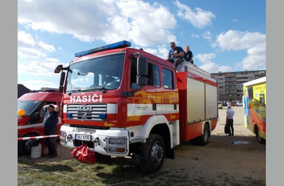 Feuerwehr, Sanitäter und Polizei sicherten die Veranstaltung mit einem Großaufgebot.